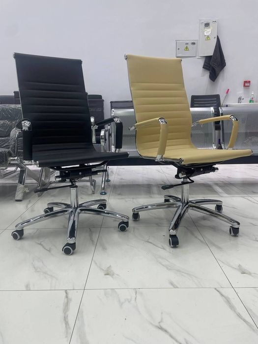 Офисное кресло для руководителя модель Делгадо