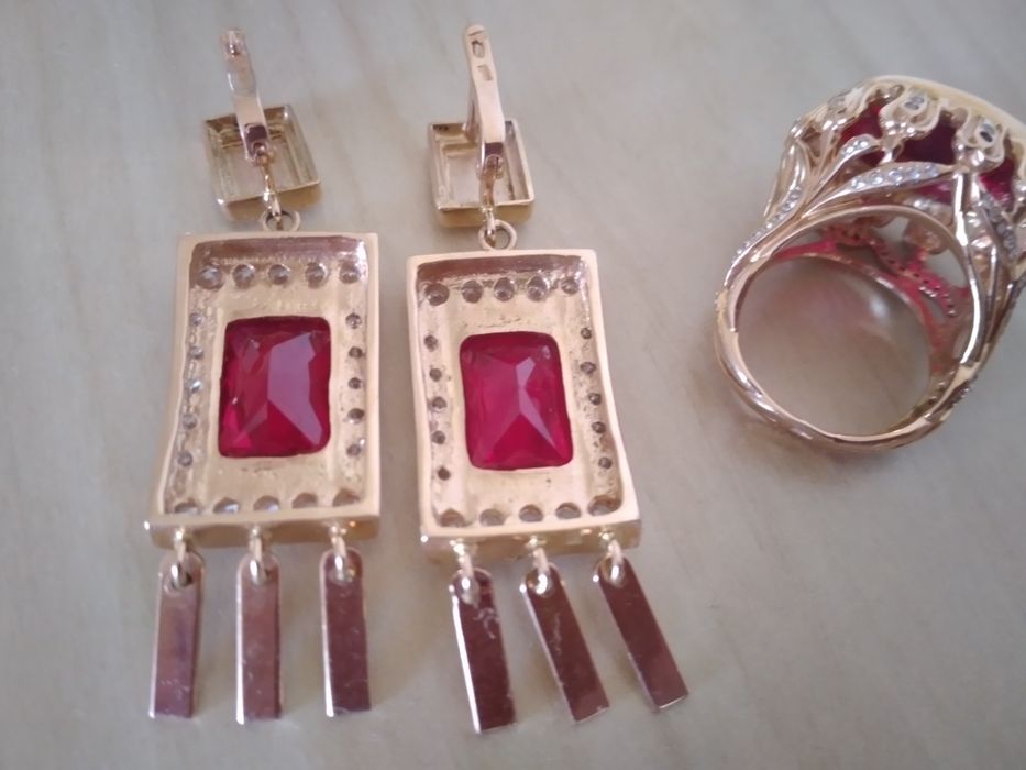 Зол серьги без веса камней 585*.