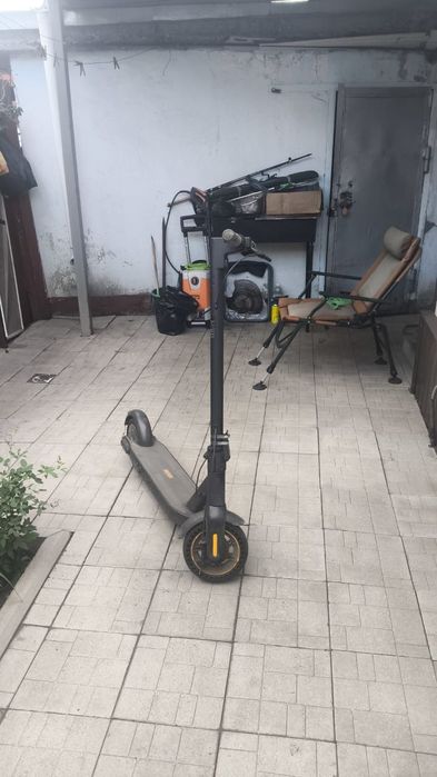Продам электросамокат,.