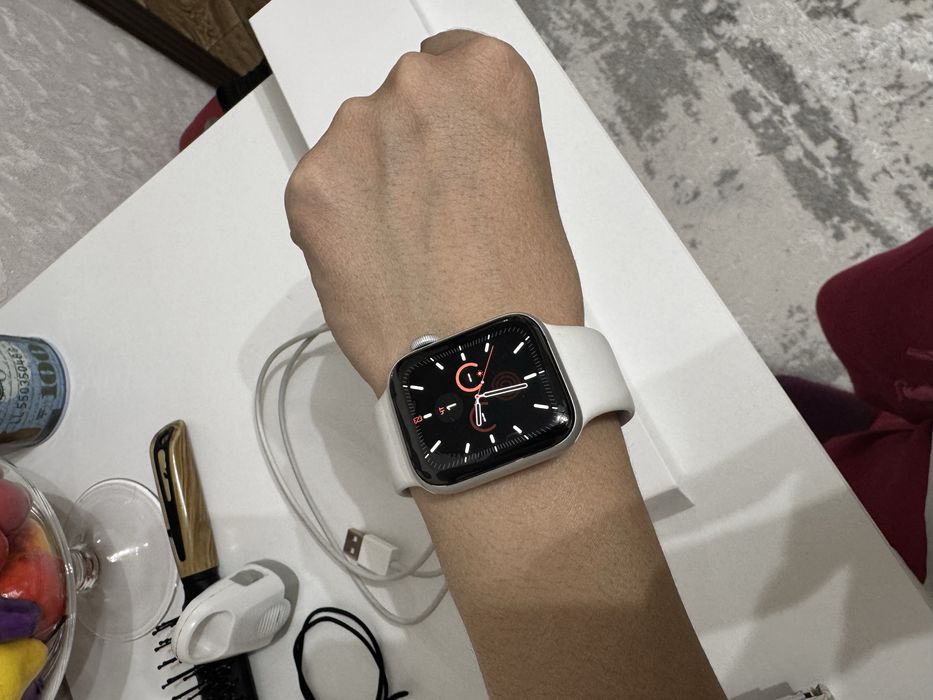 apple watch 5s ( часы)
