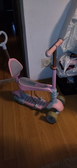 Trotineta pentru copii cu roti luminoase