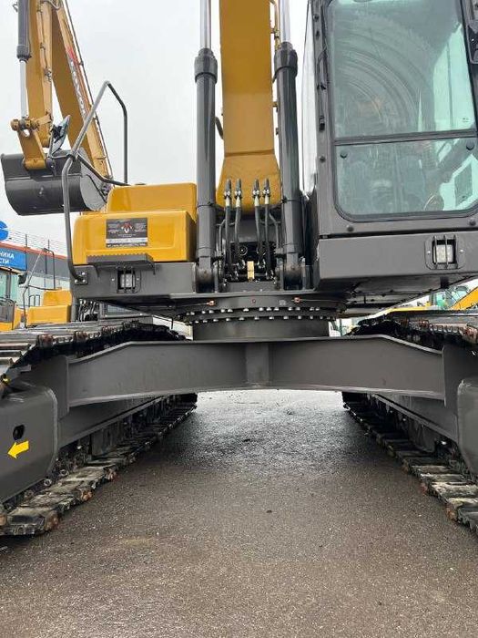 Гусеничный экскаватор LOVOL FR220D2