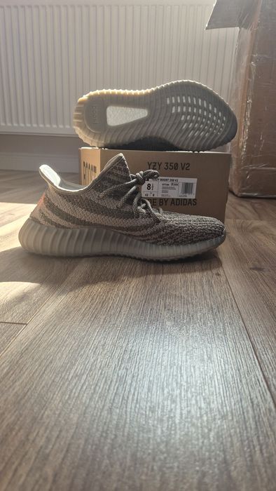 Yeezy 350 gri cu portocaliu