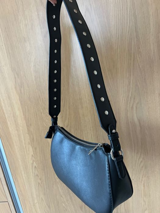 Черна, малка чанта sinsay