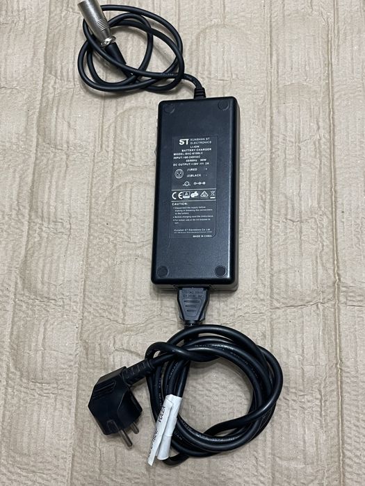X2 Incarcator E Bike Kunshan ST 36V 2A 90W Li Ion XLR 3 Pini