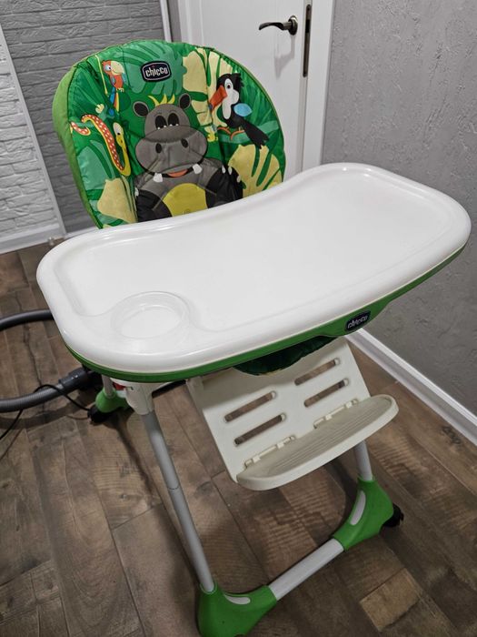 Продам детский стульчик для кормления Chicco Polly