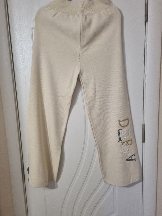 Комплект в цвят екрю, Djofra