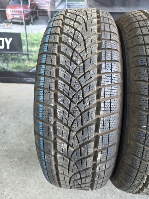 215/65/17 GOODYEAR 4бр
