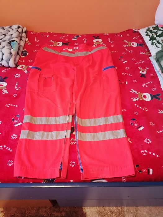 Pantaloni salopetă (mărimea 60)