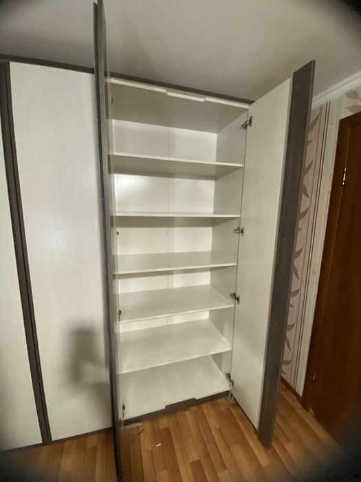 Продам шифоньер почти новый