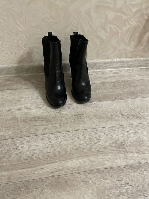 Ботинки на каблуке