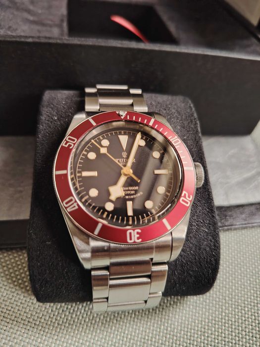 Часовник Tudor black bey