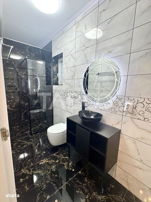 Casa cu 4 camere la cheie terasa panoramica si curte in Floresti