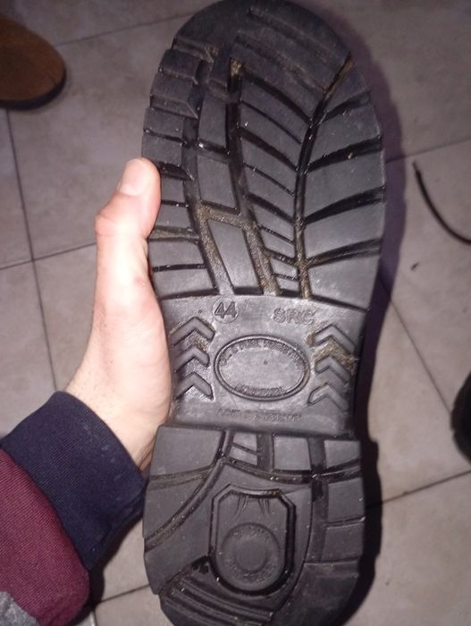 Нови 44 работни кубинки