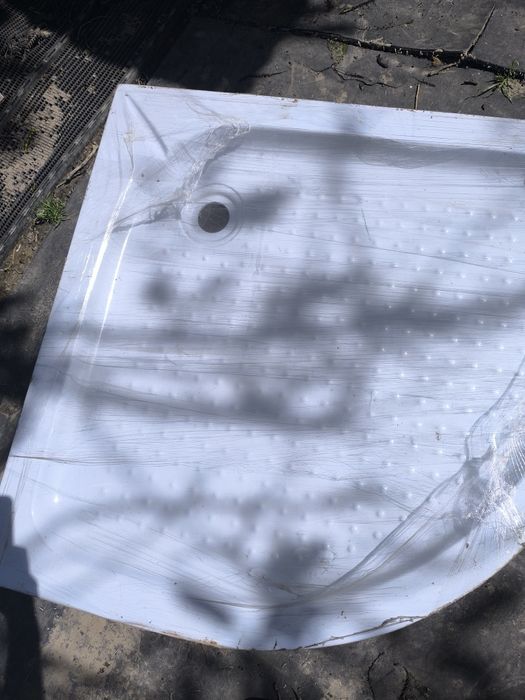 Душевая кабина угловая