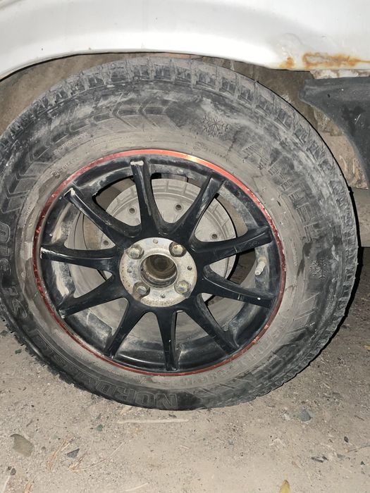 Продам диски на 14 с зимними шинами