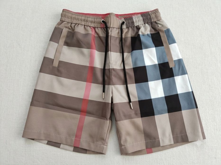 !OCAZIE! Pantaloni scurți Burberry | NOI CU ETICHETA | M |