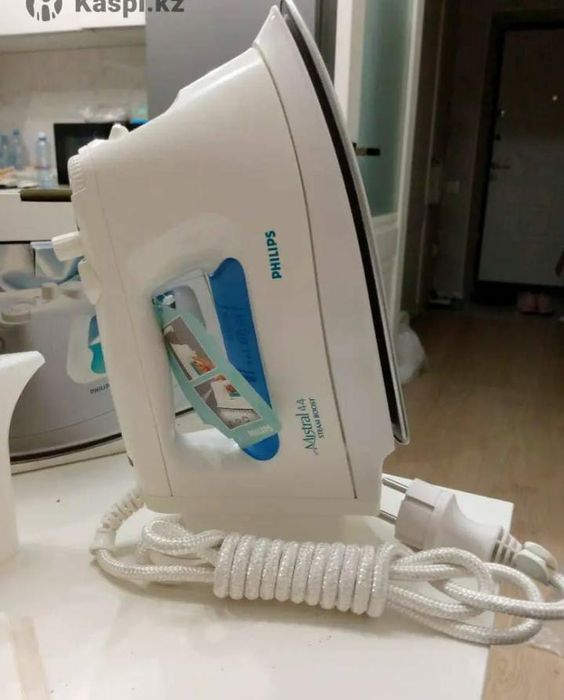 Утюг Philips Mistral 44 Steam Boost