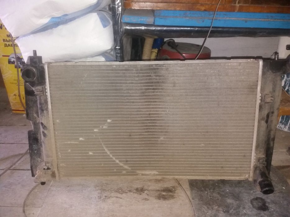 Продам радиатор ТОЙОТА КОРОЛЛА