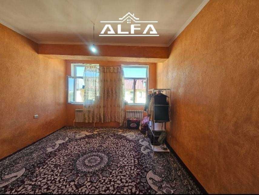 Buxoroda kvartira xonadon uy sotiladi 1 xonali 44m² 5-qavat.