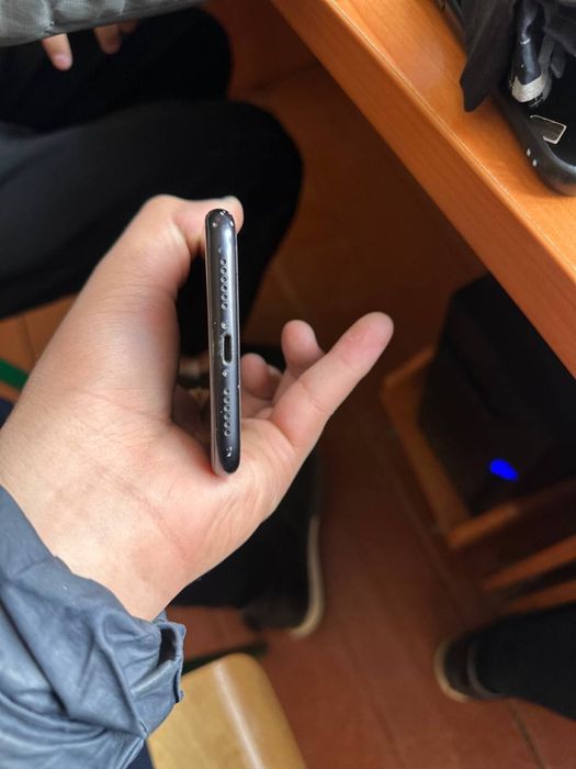 Iphone xr 64pamit 77yomkost