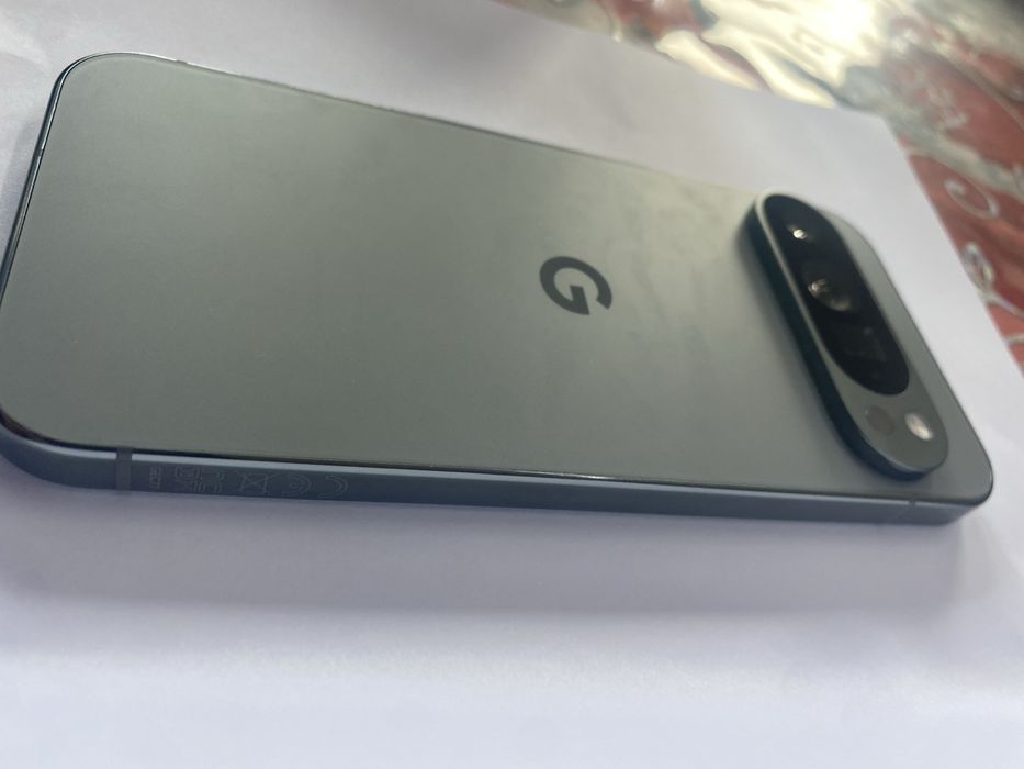 vand google pixel 9 pro 256 gb  NOU!