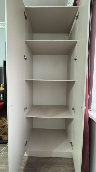 Шкаф распашной эггер