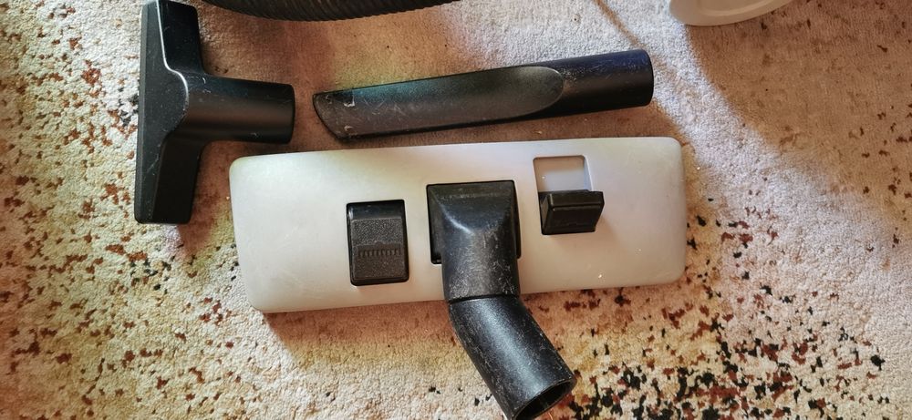 Прахосмукачка, в добро състояние