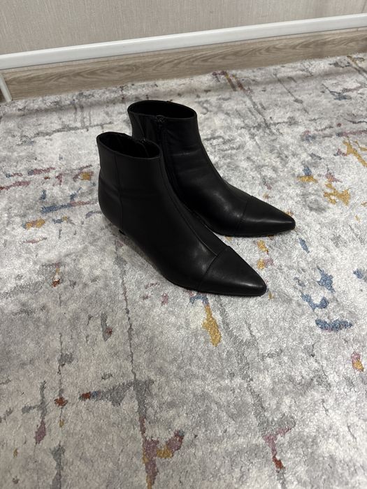 Продам ботильоны, размер 38.