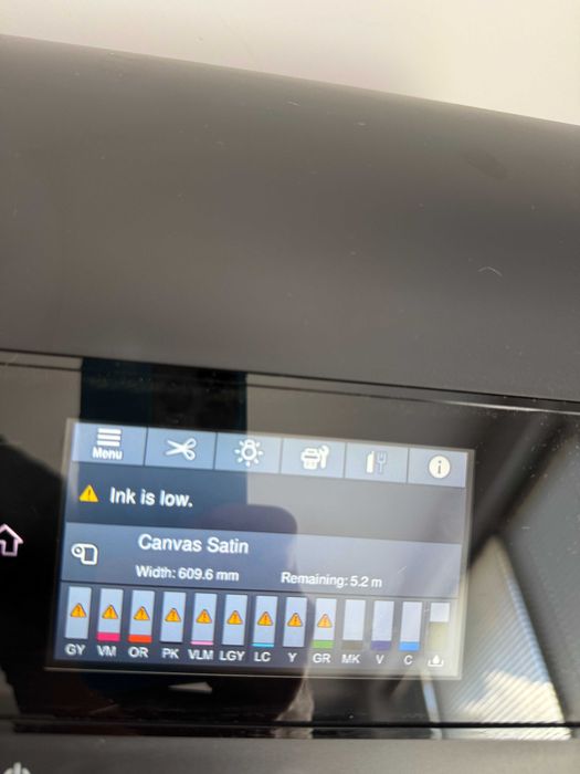 Epson SureColor SC-P7500 24" професионален широкоформатен принтер