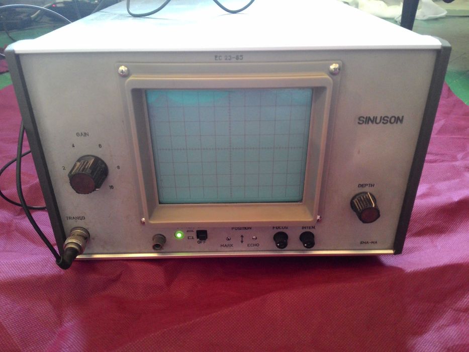 Продавам (може би) стар работещ японски ултразвуков дефектоскоп.