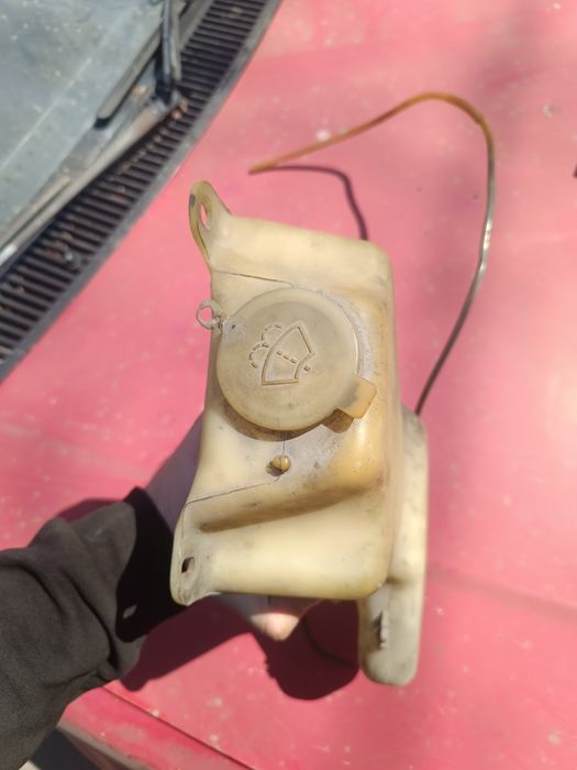 Бачок омывателя Mazda 323 BF