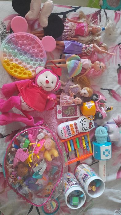 Vand lot jucarii pentru copii