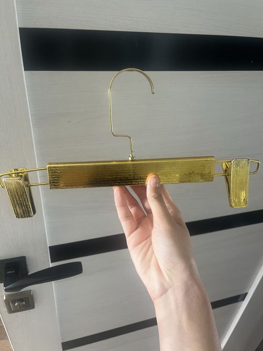 Продам вешалки40 шт