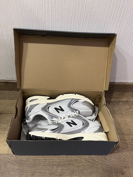 Новые New Balance 530