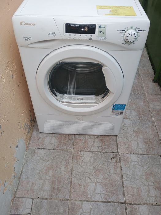 Uscător de rufe Candy capacitate de uscare 7 kg