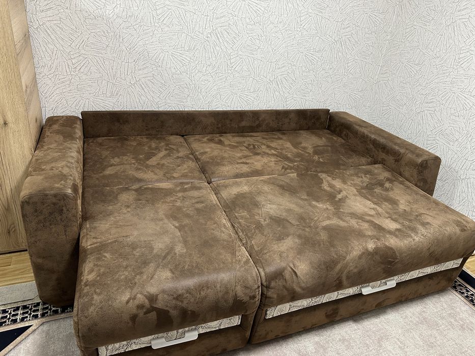 Продам диван в отличном состоянии