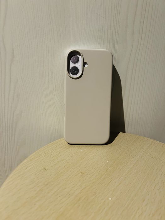 Vand Huse iphone 16, calitate premium, noi