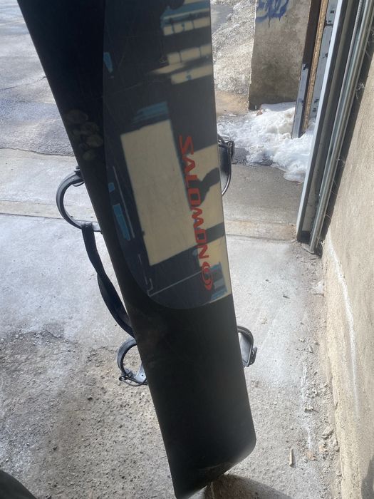 продам сноуборд salomon с креплениями