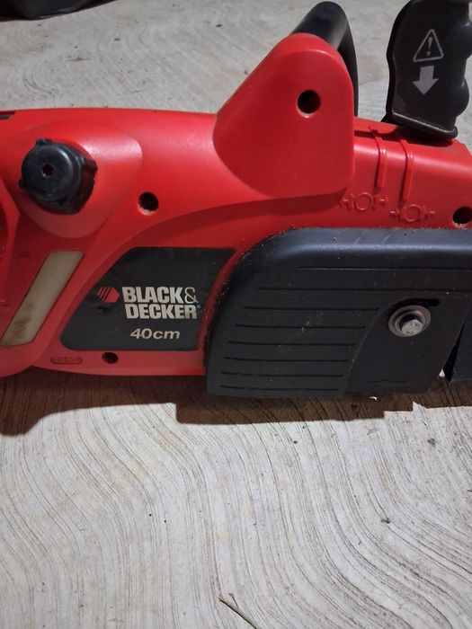 Fierăstrău electric cu lanț Black & Decker GK1940T