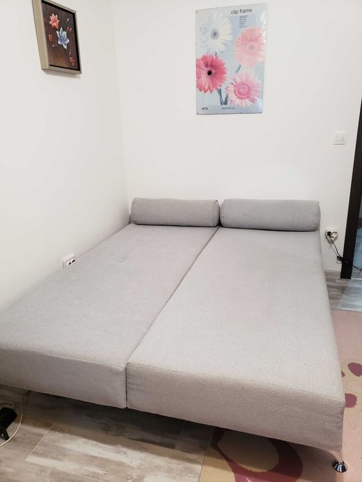 Сив разтягащ се диван