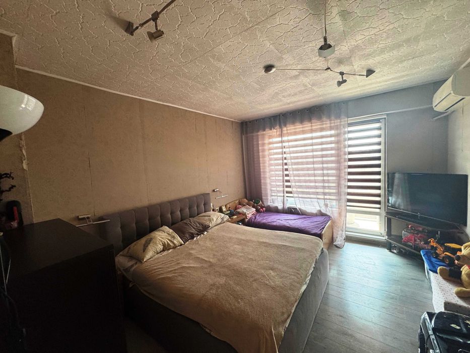 Продава се Двустаен апартамент в Русе, Център - 60 кв.м за 917 €/кв.м - Снимка #5