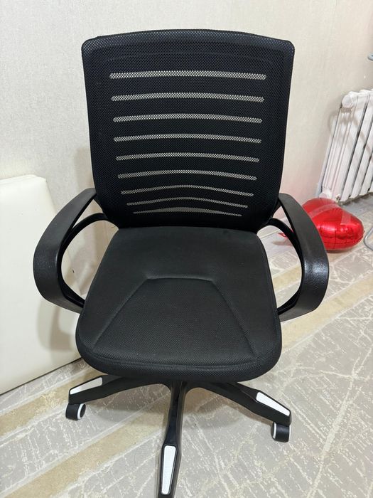 Кушетка стулья   .