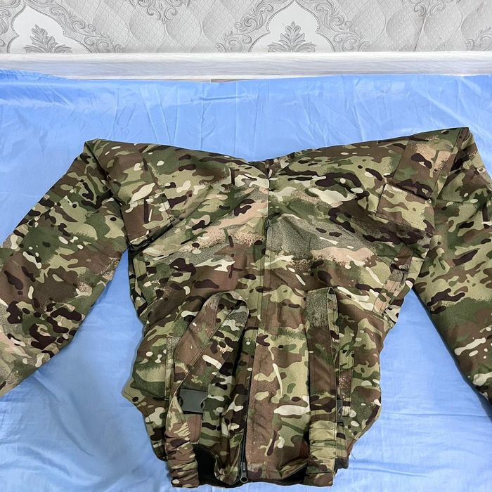 Продам : Мултикам форму Б/У, и Бушлат Б/У