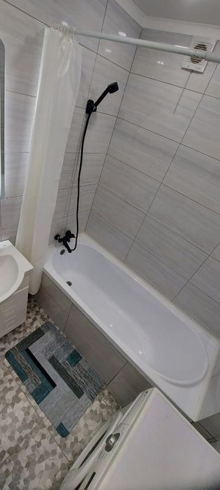 Продам трехкомнатную квартиру