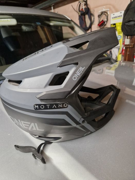 Vând casca MTB Oneal