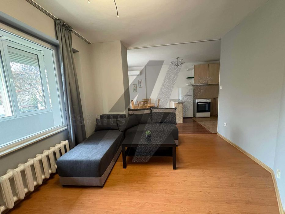 Двустаен апартамент до метростанция