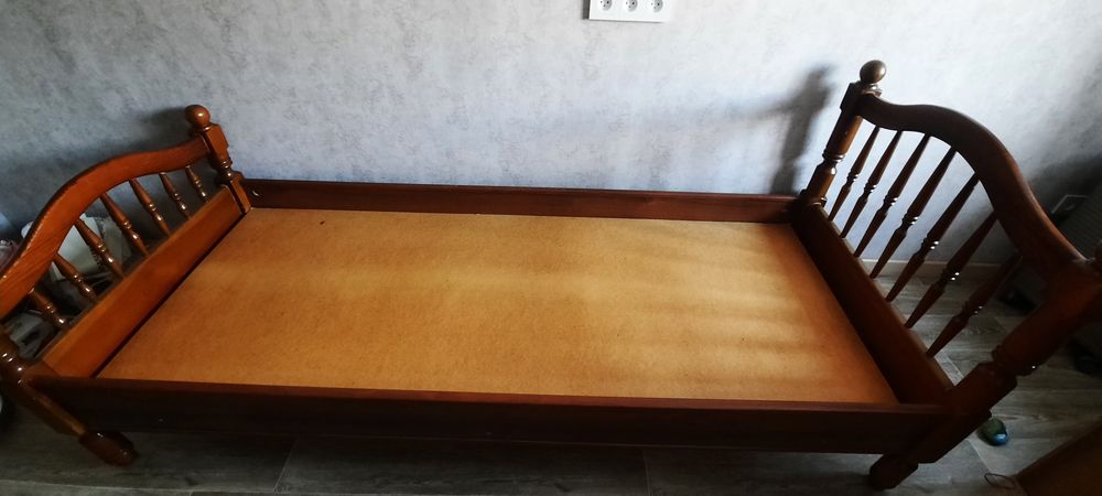 Кровать подростковая