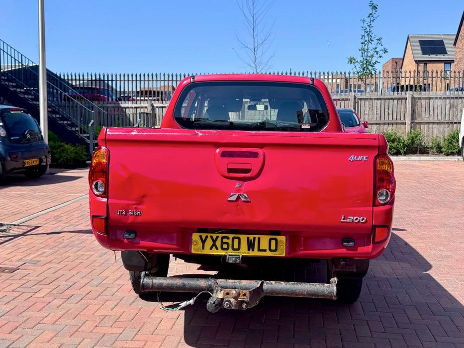Vand Mitsubishi L200 2.5 DI-D 4 Life 2011  2.5 DI-D 136 cp Euro 5