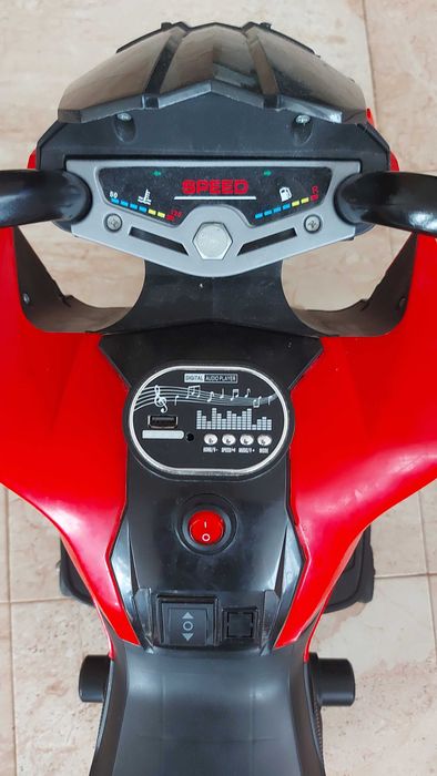 Акумулаторен детски мотор